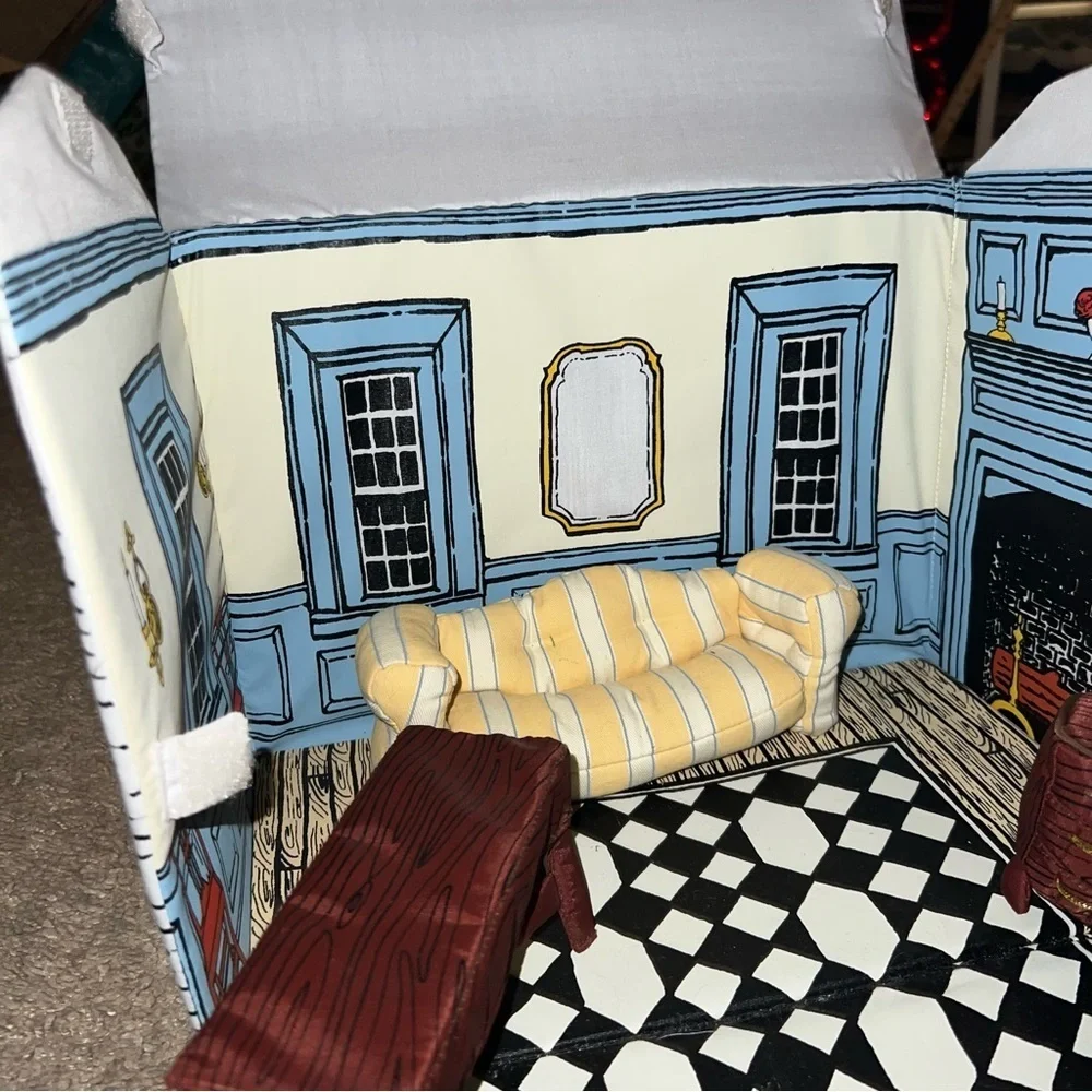 Vintage Colonial Williamsburg Cloth Fabric Dollhouse with Furniture and Dolls